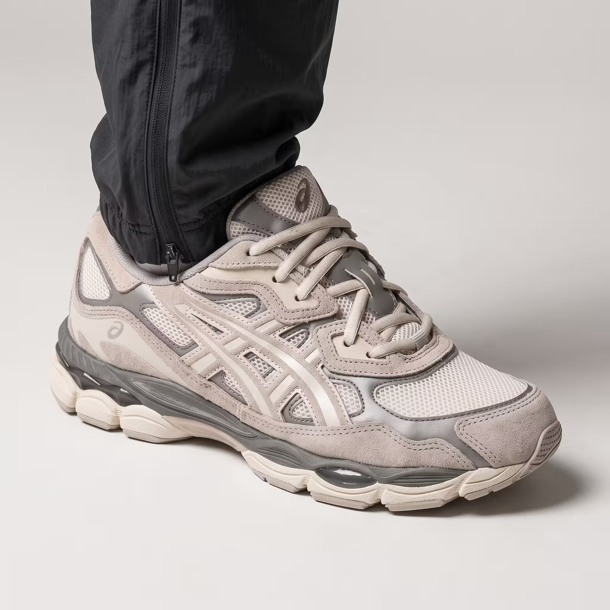 ASICS GEL-NYC Cream Oyster Grey 1201A789.103