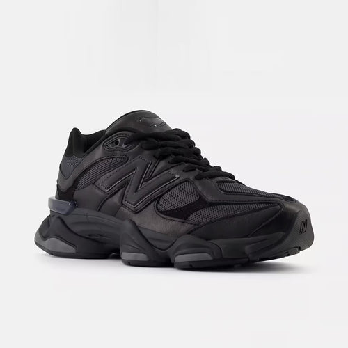 Tênis New Balance 9060 Triple Black U9060NRI