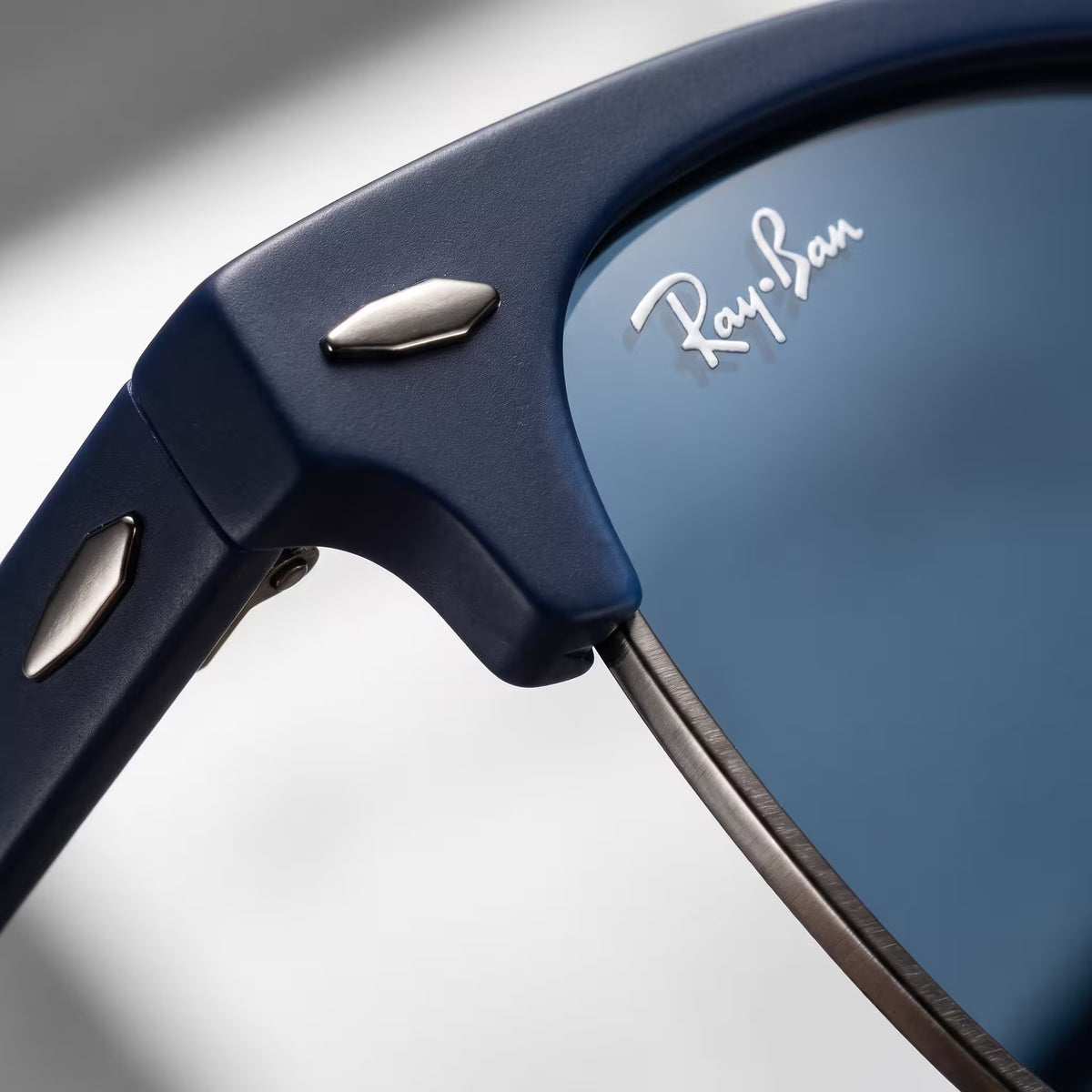 Lunettes de soleil Ray-Ban Clubmaster Classic Bleu mat Gunmetal Bleu