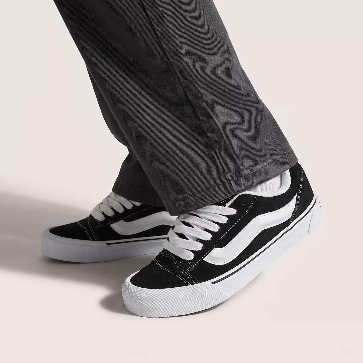 Vans Knu Skool Black White