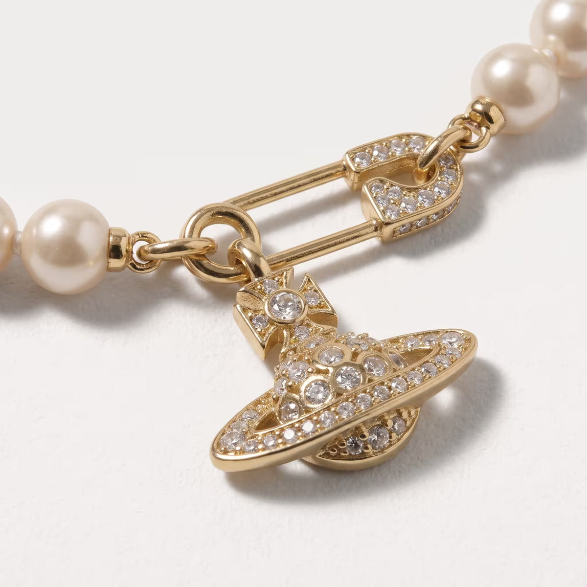 Collier de perles Vivienne Westwood Lucrece Doré Light Creamrose
